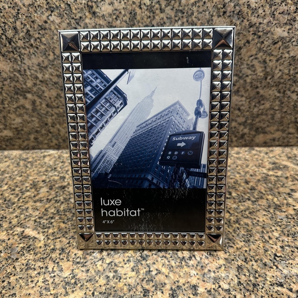 Luxe‎ Habitat Y2K Silver Studded Picture Photo Frame 4x6 Metal Modern Tabletop